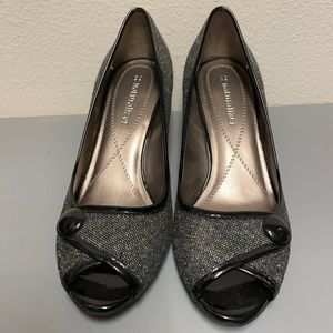 Cute black kitten toe heels!